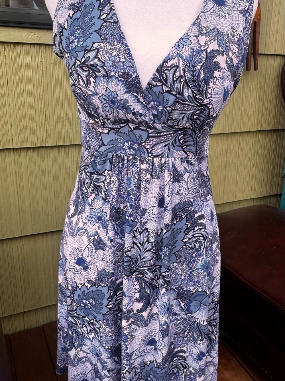 Body Central Blue Floral Dress includes a perfect lightweight sweater.